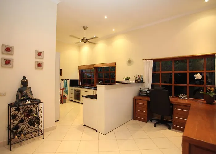 Villa Surgawi Lovina