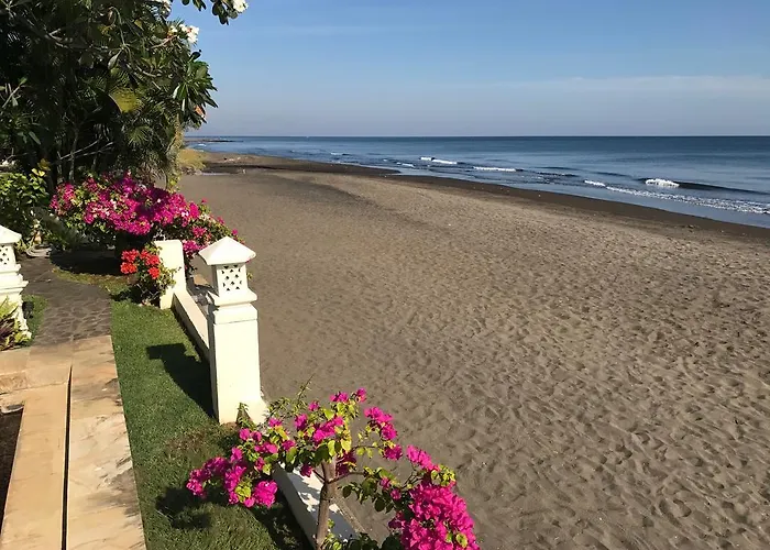 Villa Surgawi Lovina