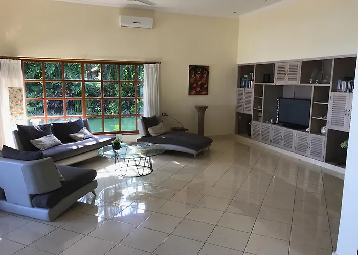 Surgawi Villa Lovina