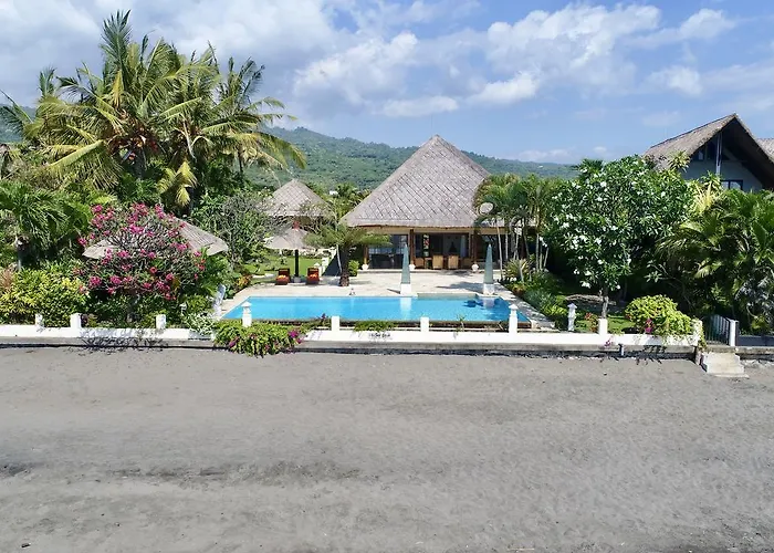 Villa Surgawi Lovina